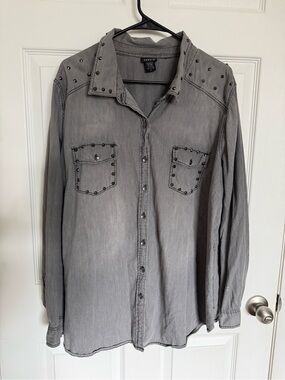 Torrid button-up top